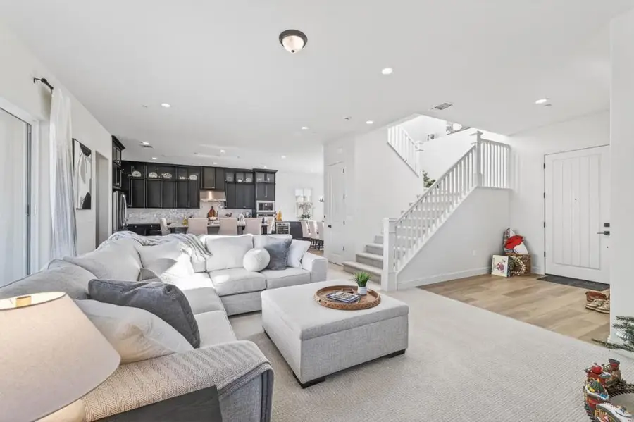 585 Santa Lucia Way, Marina, CA 93933 - Image #3