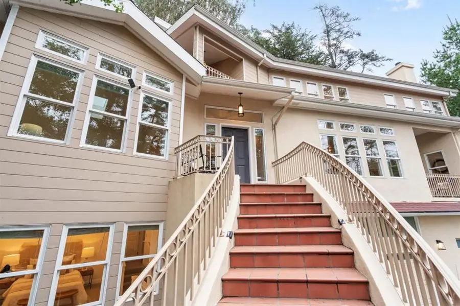 2220 Arrowhead Drive, Oakland, CA 94611 - #2