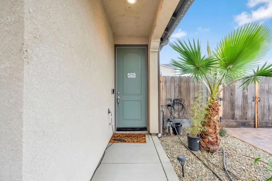 888 Descanso Ave, Clovis, CA 93619 - #3