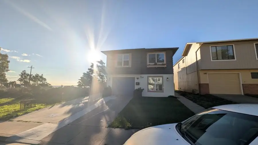 910 Skyline Drive, Daly City, CA 94015 - Image #3