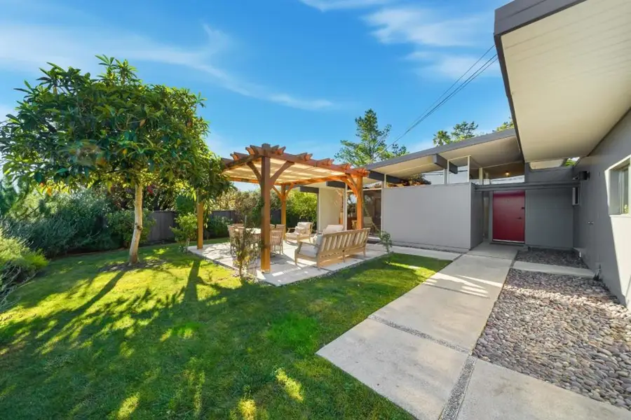 2096 Ticonderoga Drive, San Mateo, CA 94402 - Image #2