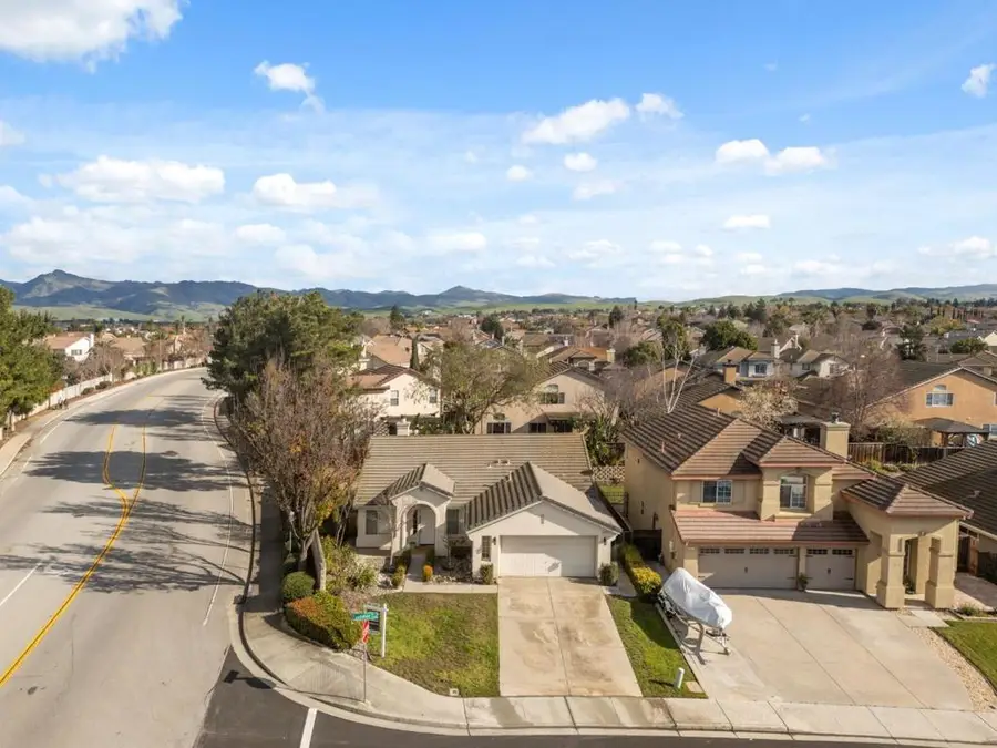 2251 Fairhaven Drive, Hollister, CA 95023 - Image #3