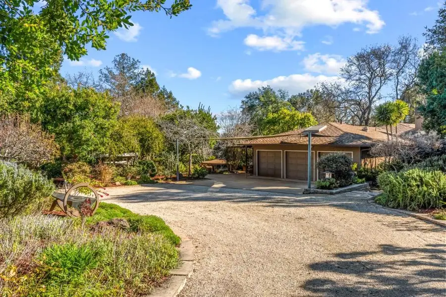 27856 Black Mountain Road, Los Altos Hills, CA 94022 - Image #2