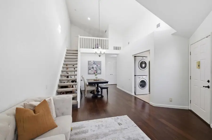 2732 Buena View Court, San Jose, CA 95121 - Image #3