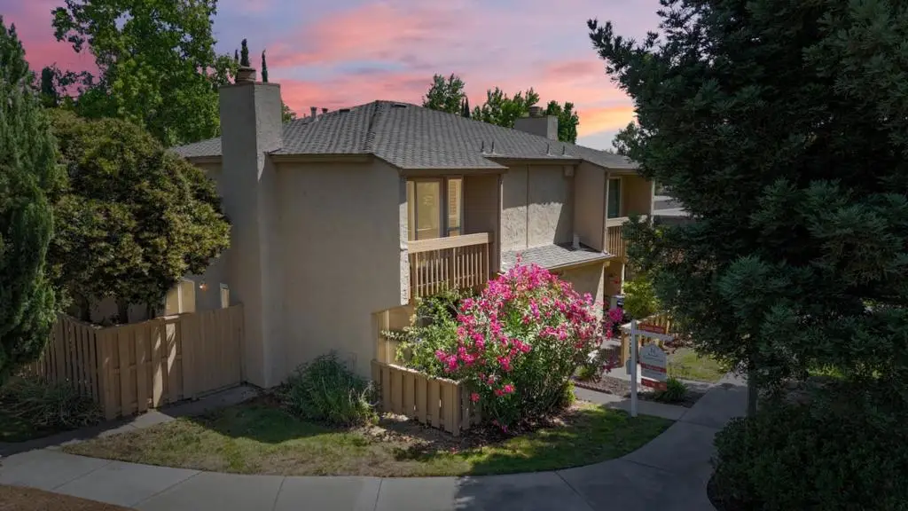 125 Connemara Way #98, Sunnyvale, CA 94087 - Image #1