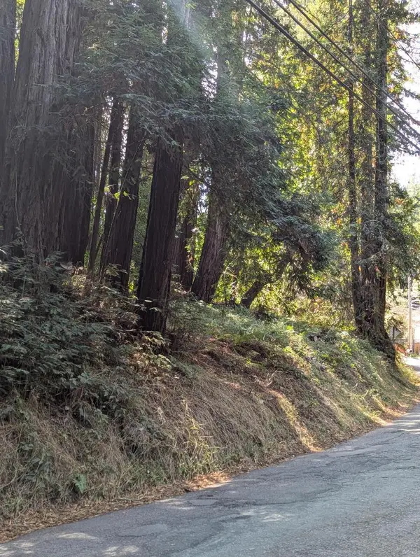 8055 Glen Haven Road, Soquel, CA 95073