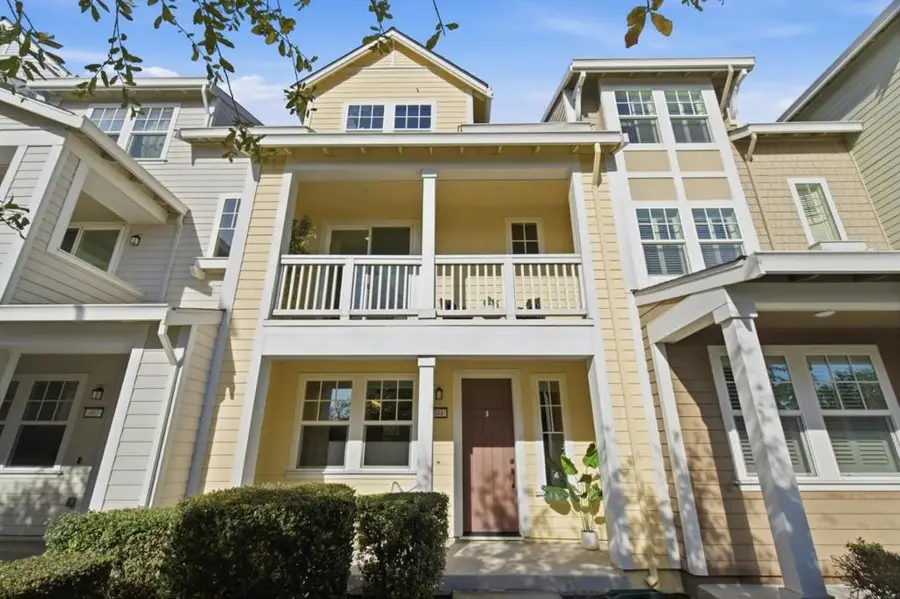 394 Circuit Way, Mountain View, CA 94043 - #3