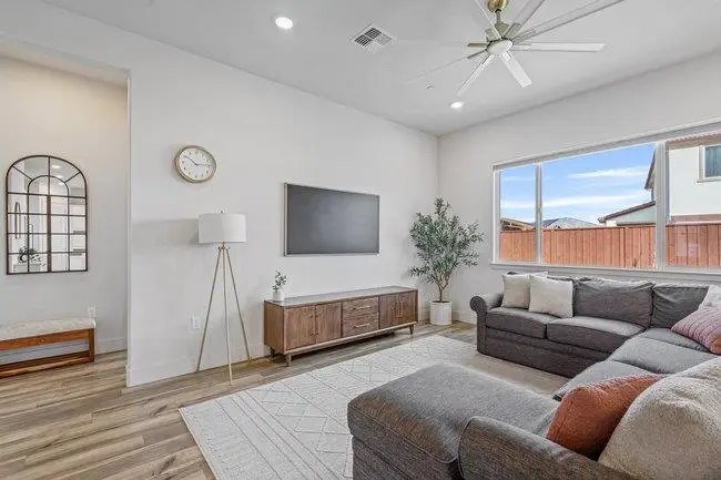 303 Amara Lane, Hollister, CA 95023 - #3