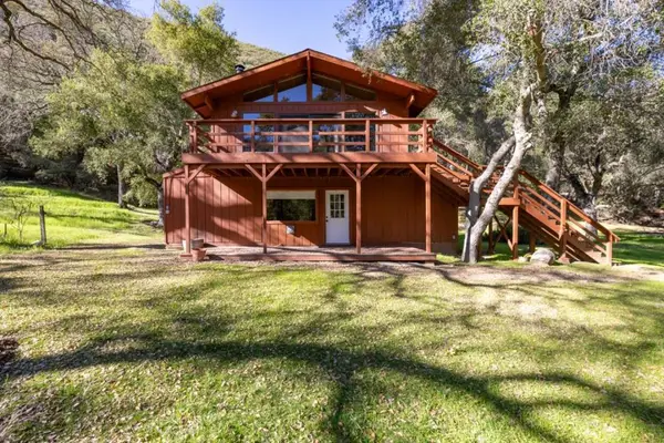 42250 Carmel Valley Road, Greenfield, CA 93927