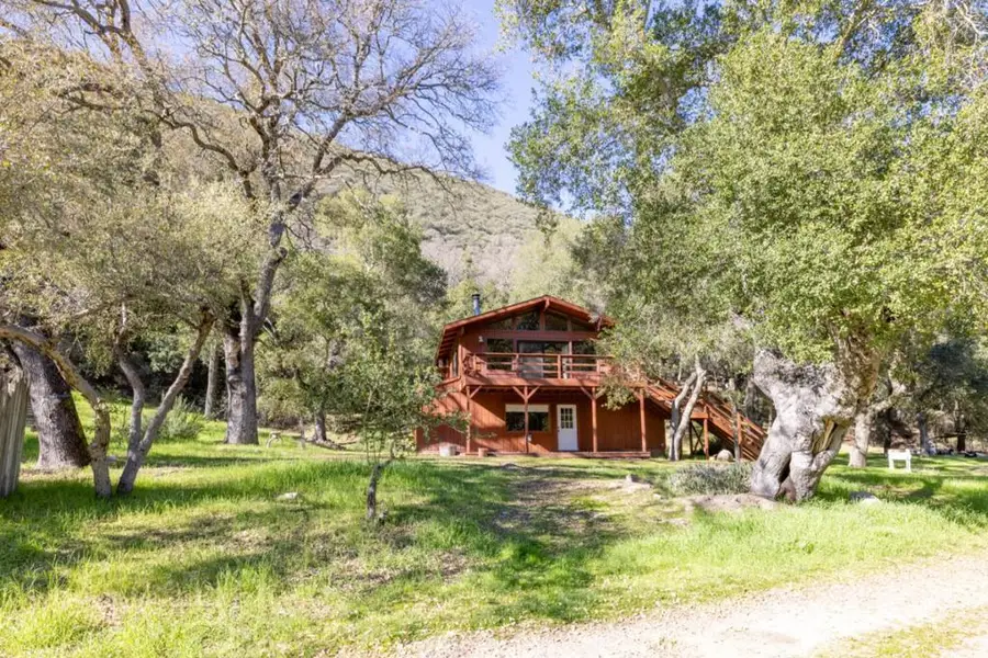 42250 Carmel Valley Road, Greenfield, CA 93927 - Image #2
