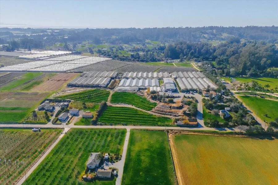 371 Calabasas Road, Watsonville, CA 95076 - #3
