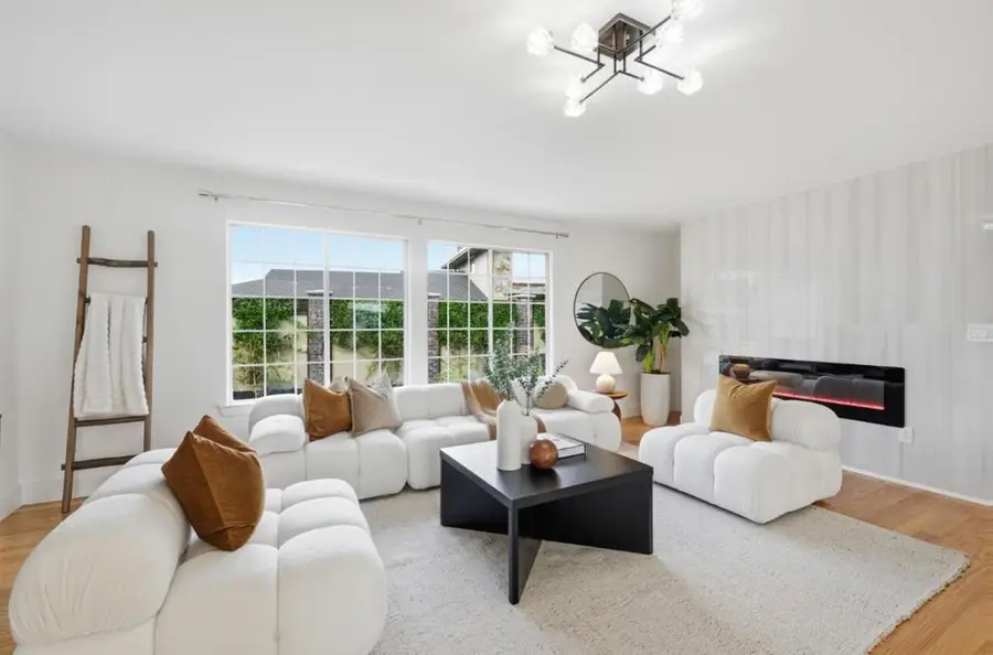 1501 Welburn Avenue, Gilroy, CA 95020 - Image #2