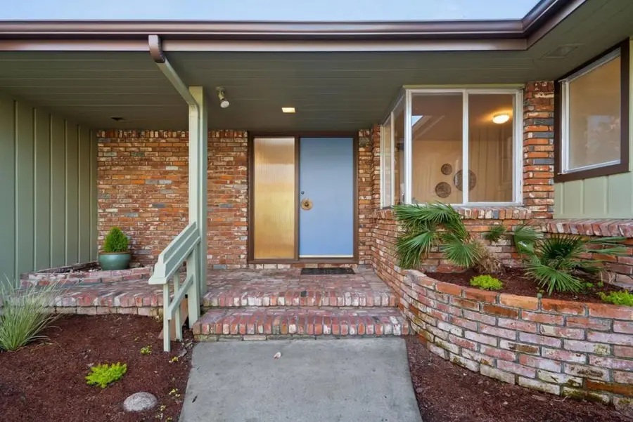 131 Spring Street, Santa Cruz, CA 95060 - Image #2