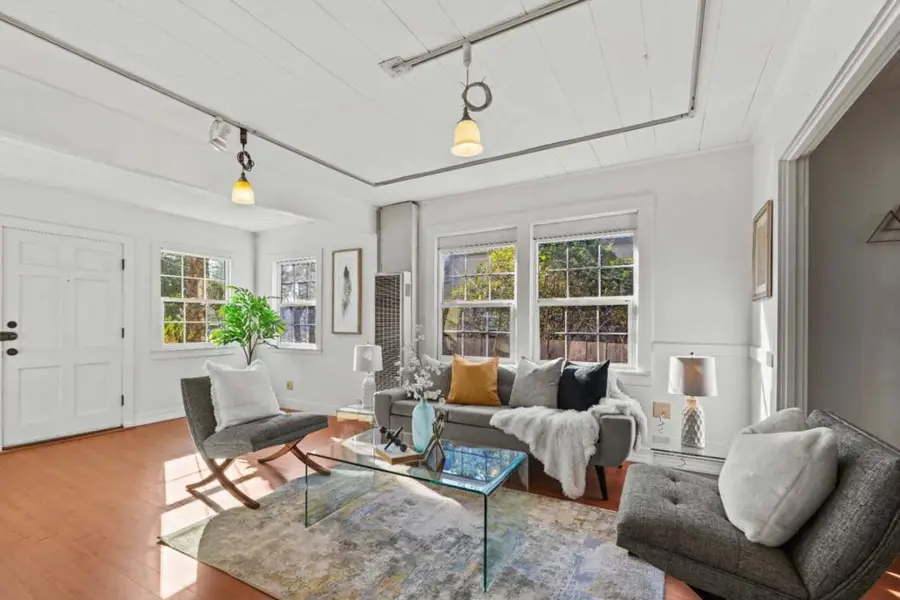 870 College Avenue, Palo Alto, CA 94306 - Image #2