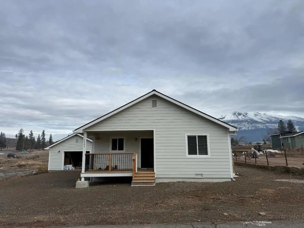 1523 Alameda Avenue, Weed, CA 96094 - #1