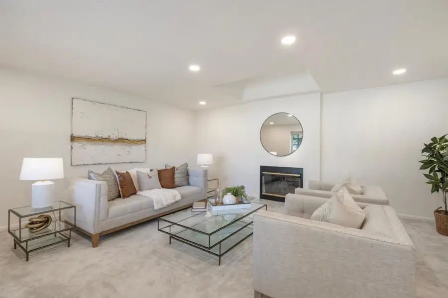 648 Spargur Drive, Los Altos, CA 94022 - Image #2