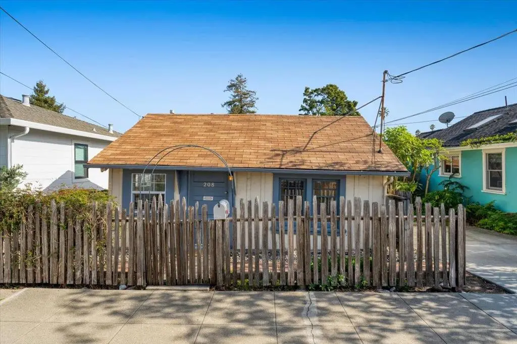 208 Mountain View Avenue, Santa Cruz, CA 95062 - Image #1