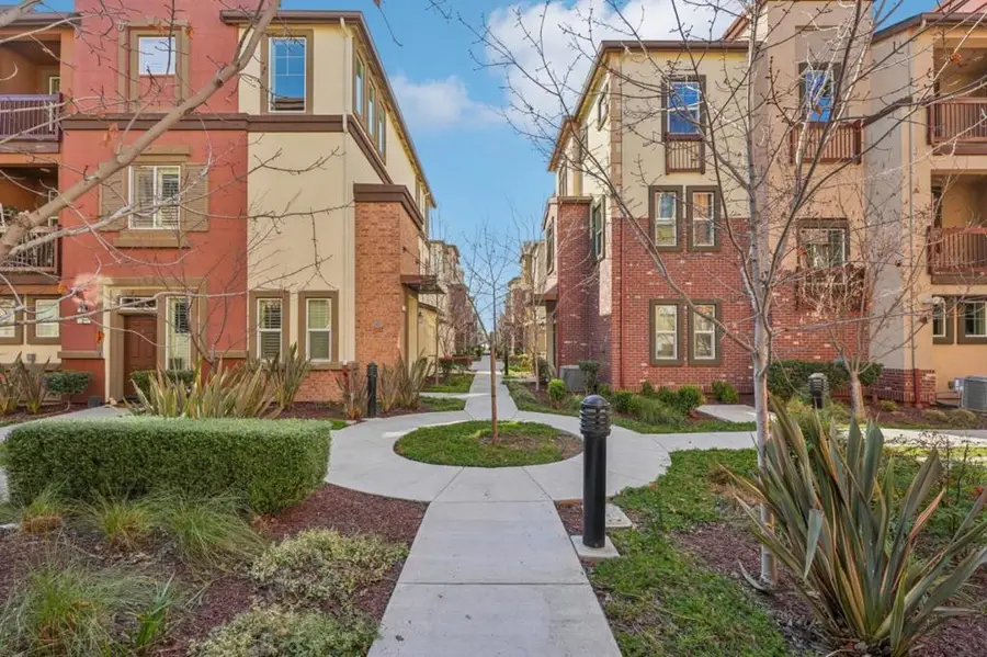1015 Abruzzo Lane #1, San Jose, CA 95131 - Image #2