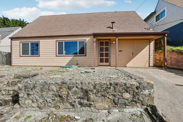 483 Heathcliff Drive, Pacifica, CA 94044