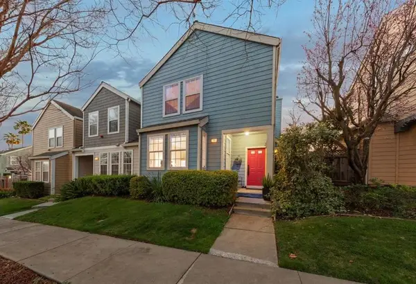 105 Village Circle, Santa Cruz, CA 95060