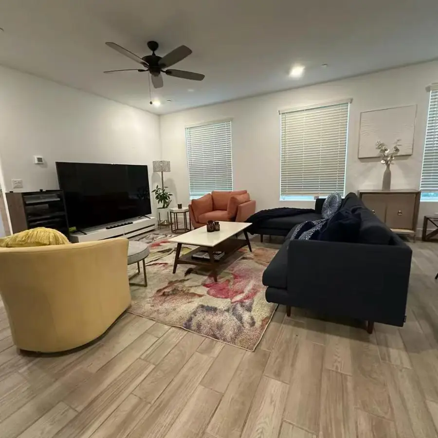 2732 E Teaberry Drive, Fresno, CA 93730 - #2