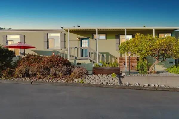 27 Pepperwood Way, Soquel, CA 95073