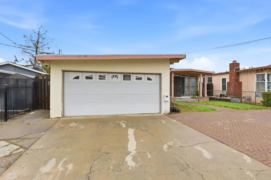 2548 Hazelwood Way, East Palo Alto, CA 94303 - #3