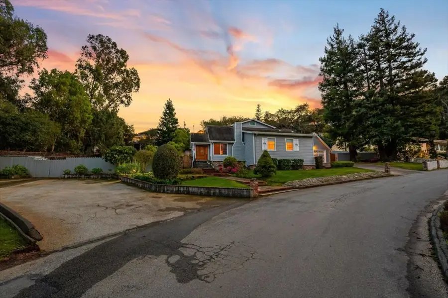 21 Cobblestone Lane, San Carlos, CA 94070 - #3