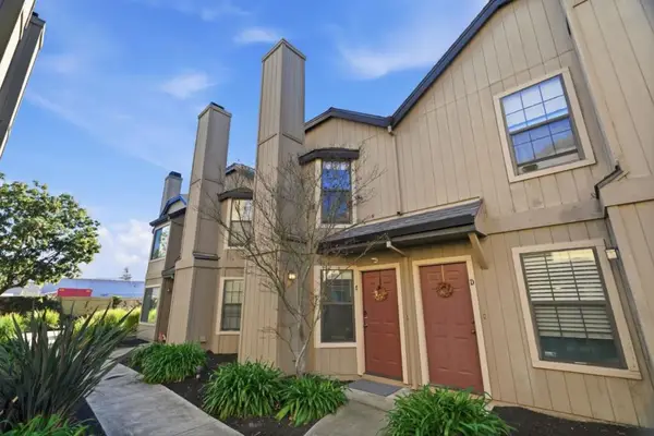 251 Gibson Drive #E-54, Hollister, CA 95023