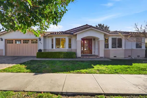 1352 S Stelling Road, Cupertino, CA 95014
