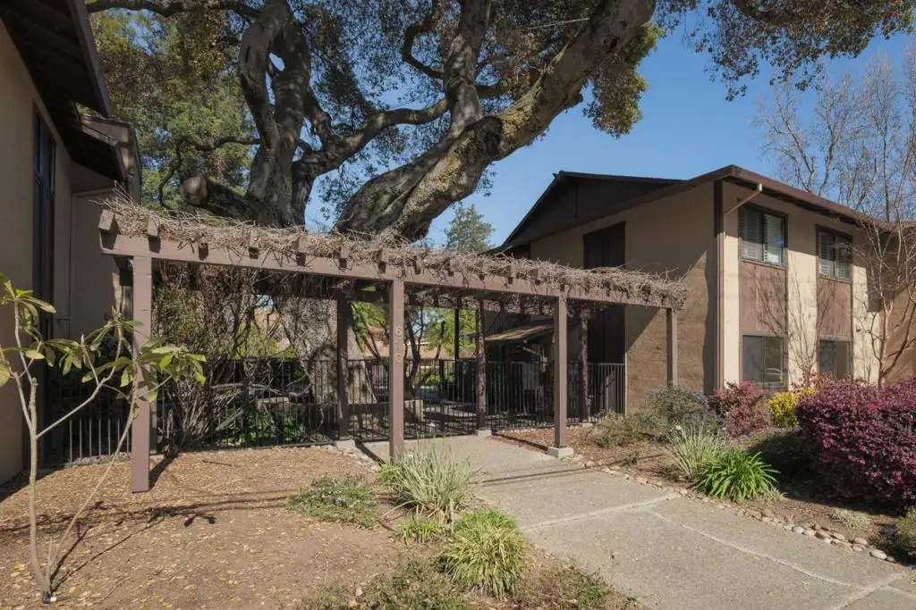 610 Gilbert Avenue #25, Menlo Park, CA 94025 - #1