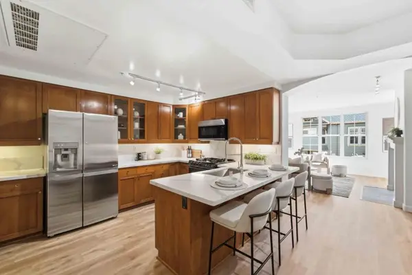 30 E Julian Street #208, San Jose, CA 95112