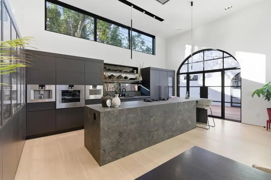 947 Colonial, Palo Alto, CA 94303 - #2