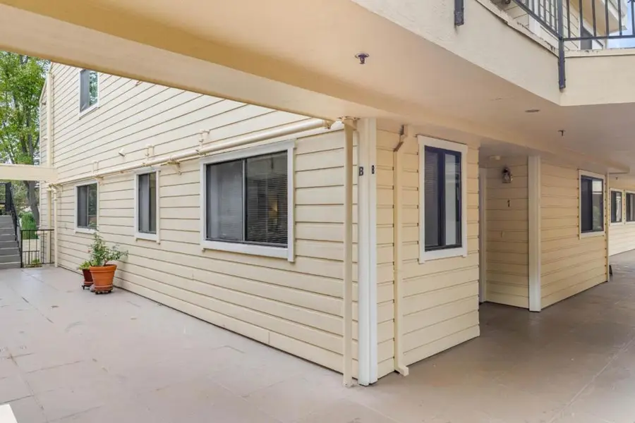 576 W Parr Avenue #1, Los Gatos, CA 95032 - #2