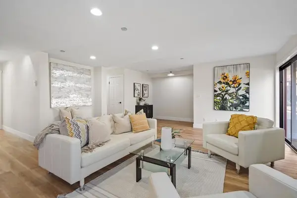 4159 El Camino Way #B, Palo Alto, CA 94306