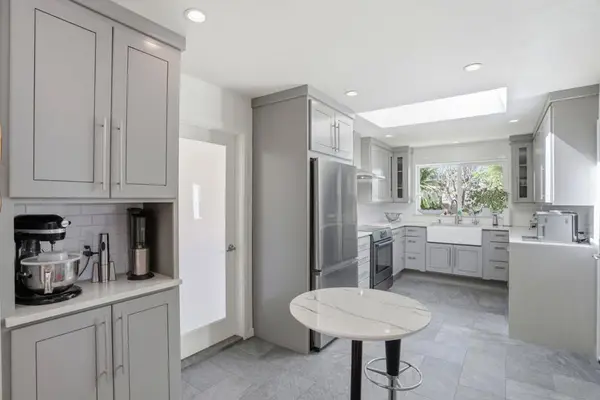 329 Stuart Avenue, Pacific Grove, CA 93950