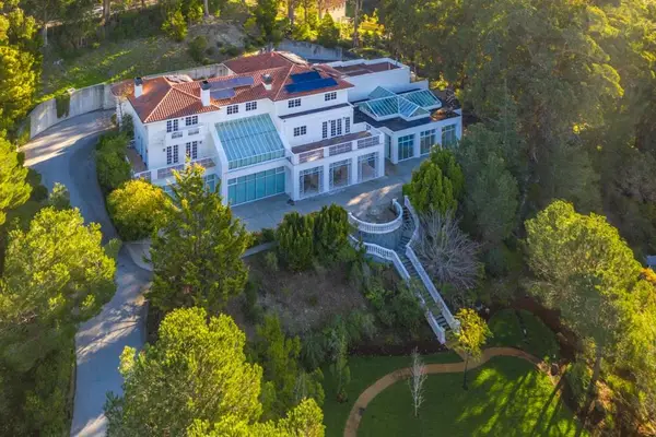 15 Boroughwood Place, Hillsborough, CA 94010