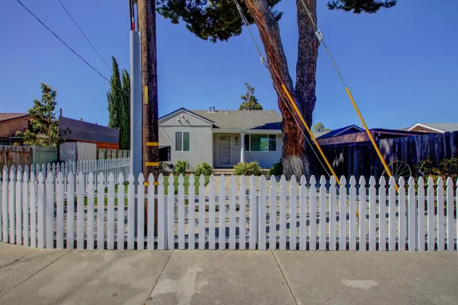 209 Mccreery Avenue, San Jose, CA 95116 - #2