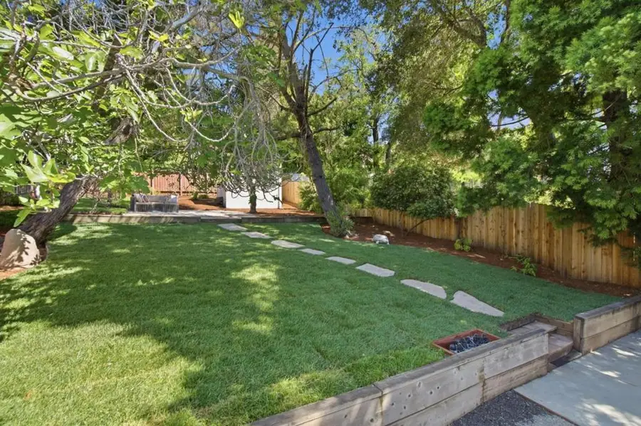 1860 San Carlos Avenue, San Carlos, CA 94070 - #3