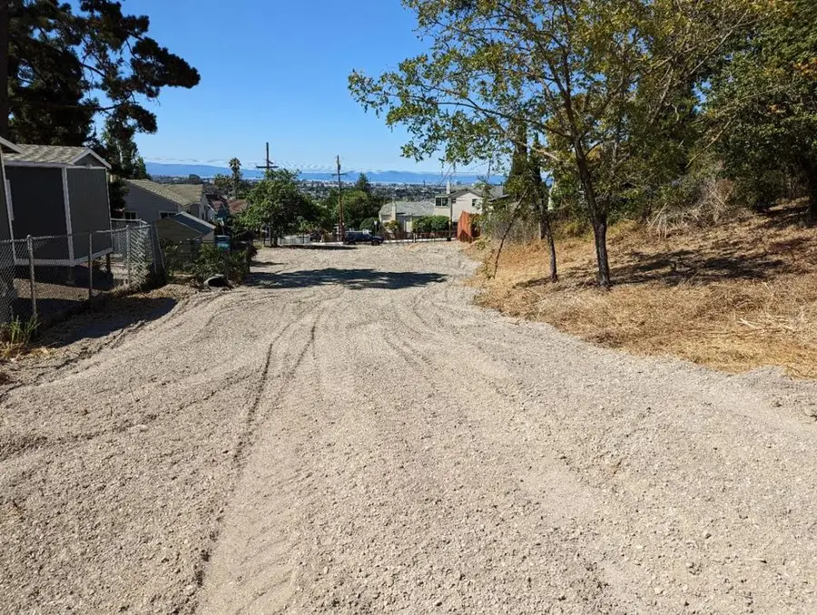 Address Withheld By Seller, Oakland, CA 94605 - #3