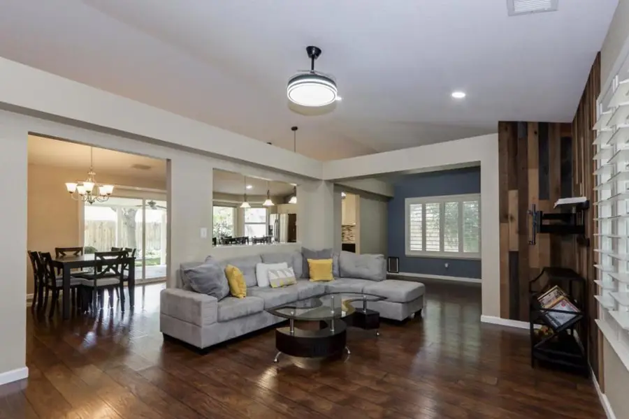 2247 Laguna Way, Los Banos, CA 93635 - #3