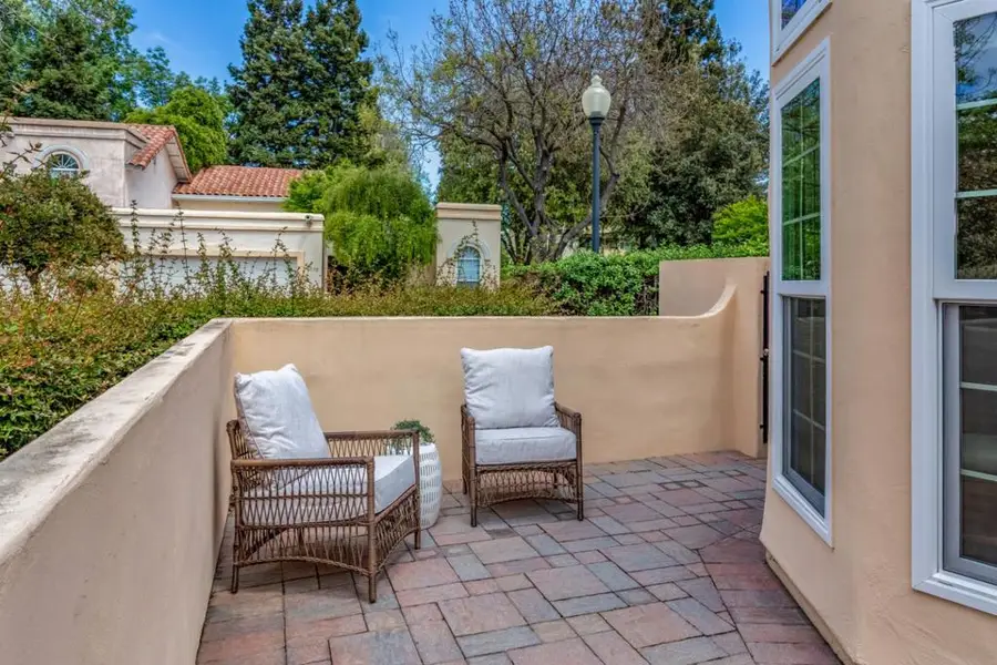 1103 Ana Privada, Mountain View, CA 94040 - #3