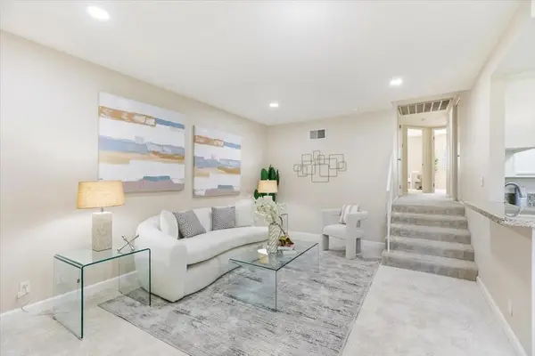 479 Costa Mesa Terrace #B, Sunnyvale, CA 94085