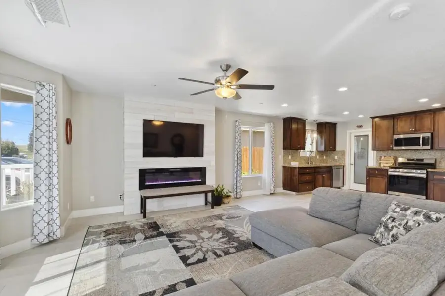 22356 Arnott Drive, Chowchilla, CA 93610 - #3