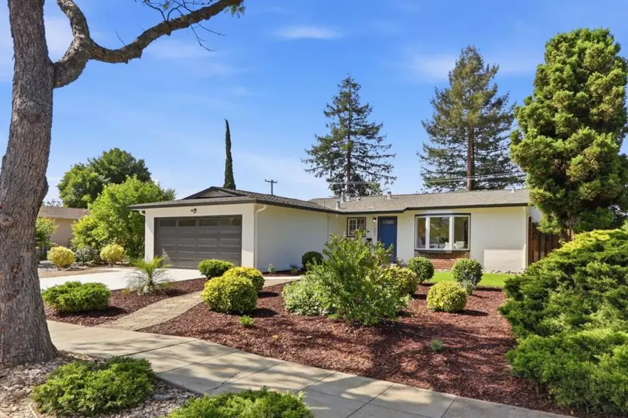 1091 W Latimer Avenue, Campbell, CA 95008 - #2