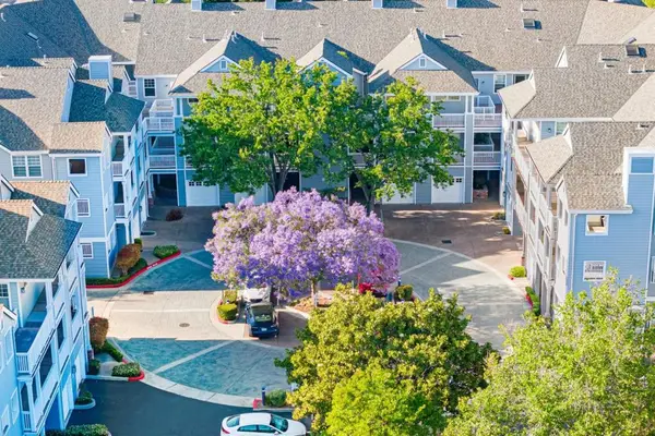 902 Sunrose #104, Sunnyvale, CA 94086