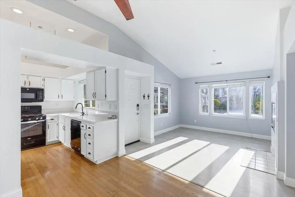 4240 Cosenza Loop, San Jose, CA 95134 - #1