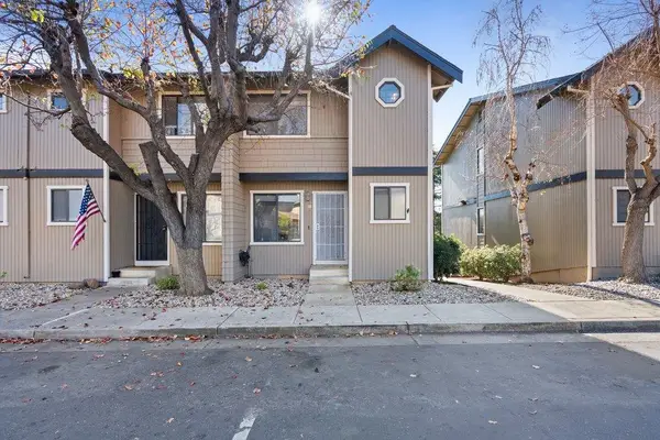 801 Nash Road #B10, Hollister, CA 95023