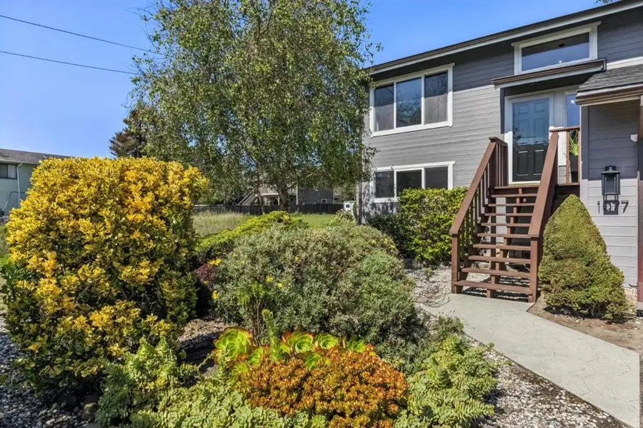 1077 Pearl Avenue, Moss Beach, CA 94038 - #2