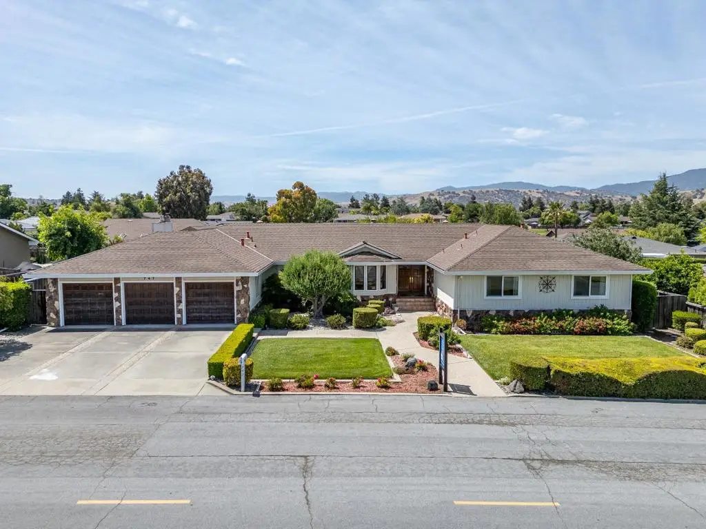 747 Ridgemark Drive, Hollister, CA 95023 - #1